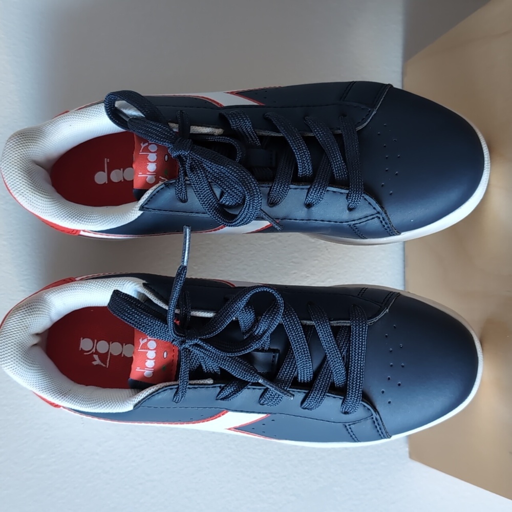 🌸DIADORA RUNNING SHOES PRACTICALLY NEW - Picture 3 of 9